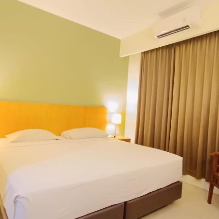 Hotel Wisata Палембанг Екстер'єр фото