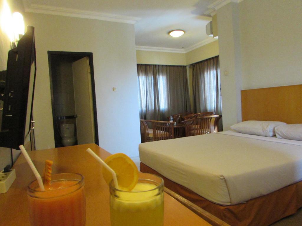 Hotel Wisata Палембанг Екстер'єр фото